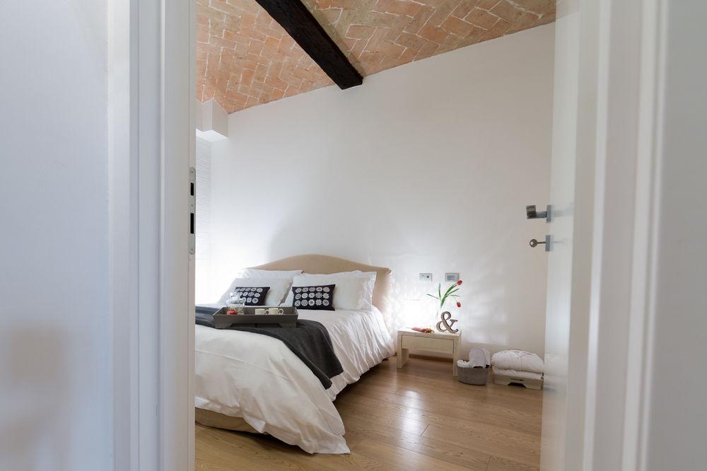 Emilia Suite Modena Bagian luar foto