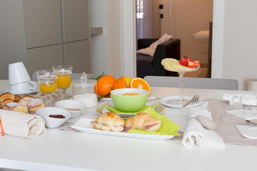 Emilia Suite Modena Bagian luar foto